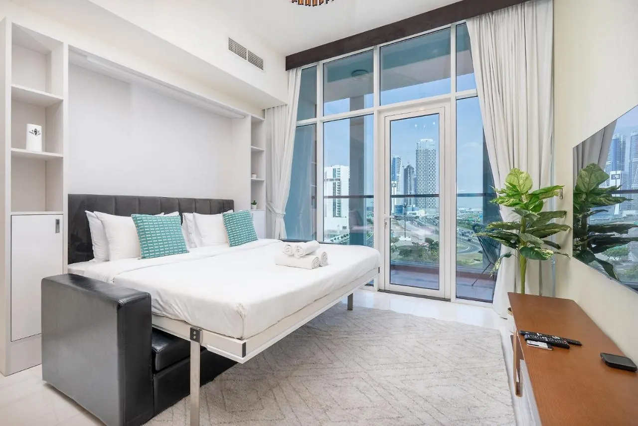 Heaven Crest Vacation Homes Business Bay Canal View - Luxury 2 Bedroom Suite With Free Parking, Wi-Fi, Gym And Pool Dubaï
