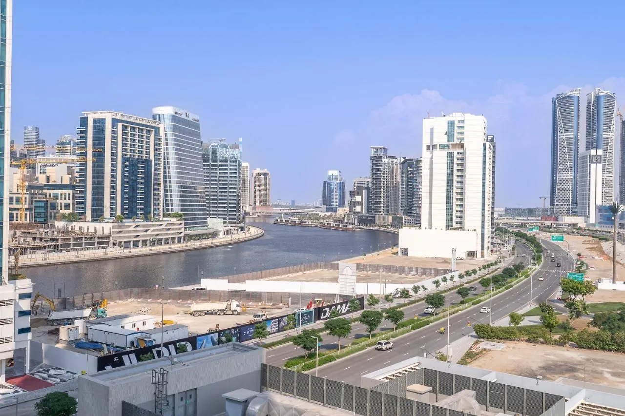 Appartement Heaven Crest Vacation Homes Business Bay Canal View - Luxury 2 Bedroom Suite With Free Parking, Wi-Fi, Gym And Pool Dubaï