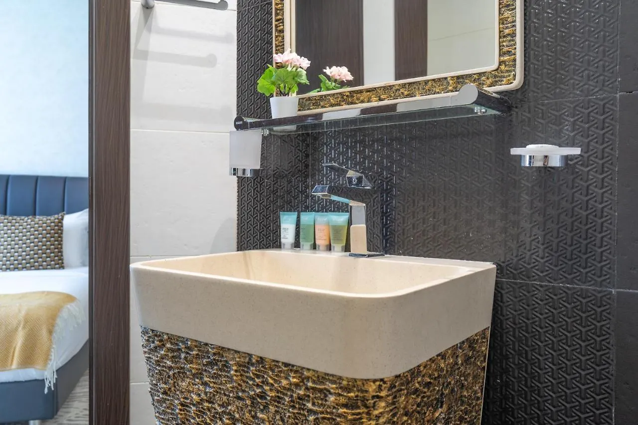 Appartement Heaven Crest Vacation Homes Business Bay Canal View - Luxury 2 Bedroom Suite With Free Parking, Wi-Fi, Gym And Pool Dubaï