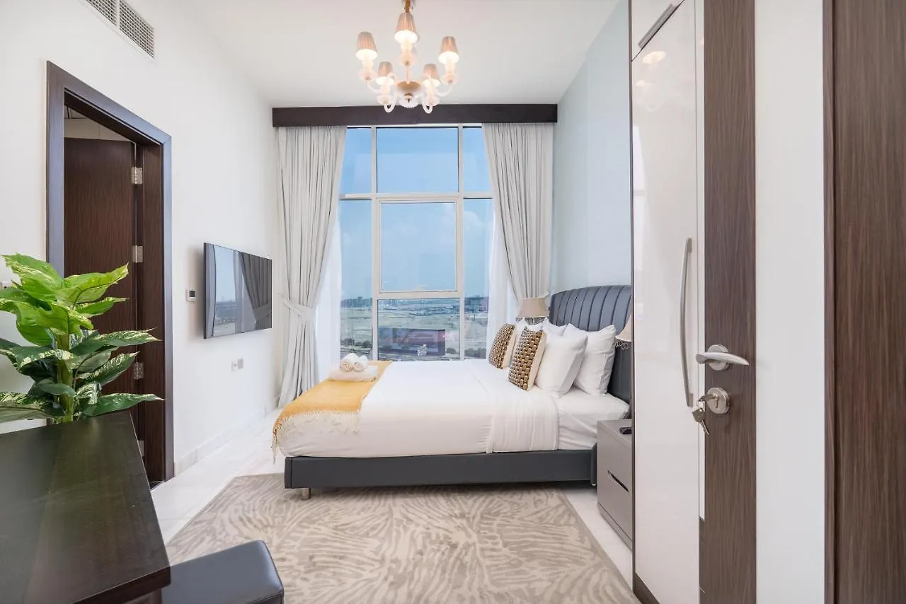 Heaven Crest Vacation Homes Business Bay Canal View - Luxury 2 Bedroom Suite With Free Parking, Wi-Fi, Gym And Pool Dubaï
